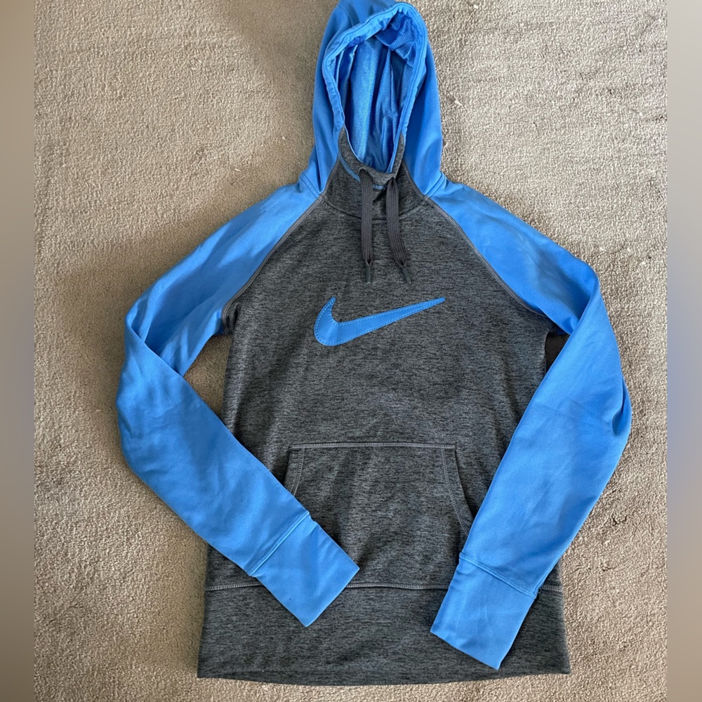 Nike Therma-Fit Hooded Sweatshirt